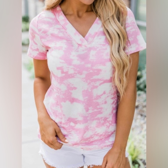 Pink Lily Tops - {Twenty Second x Pink Lily} Wonderfully Adored Tie Dye Tee - Women's Small